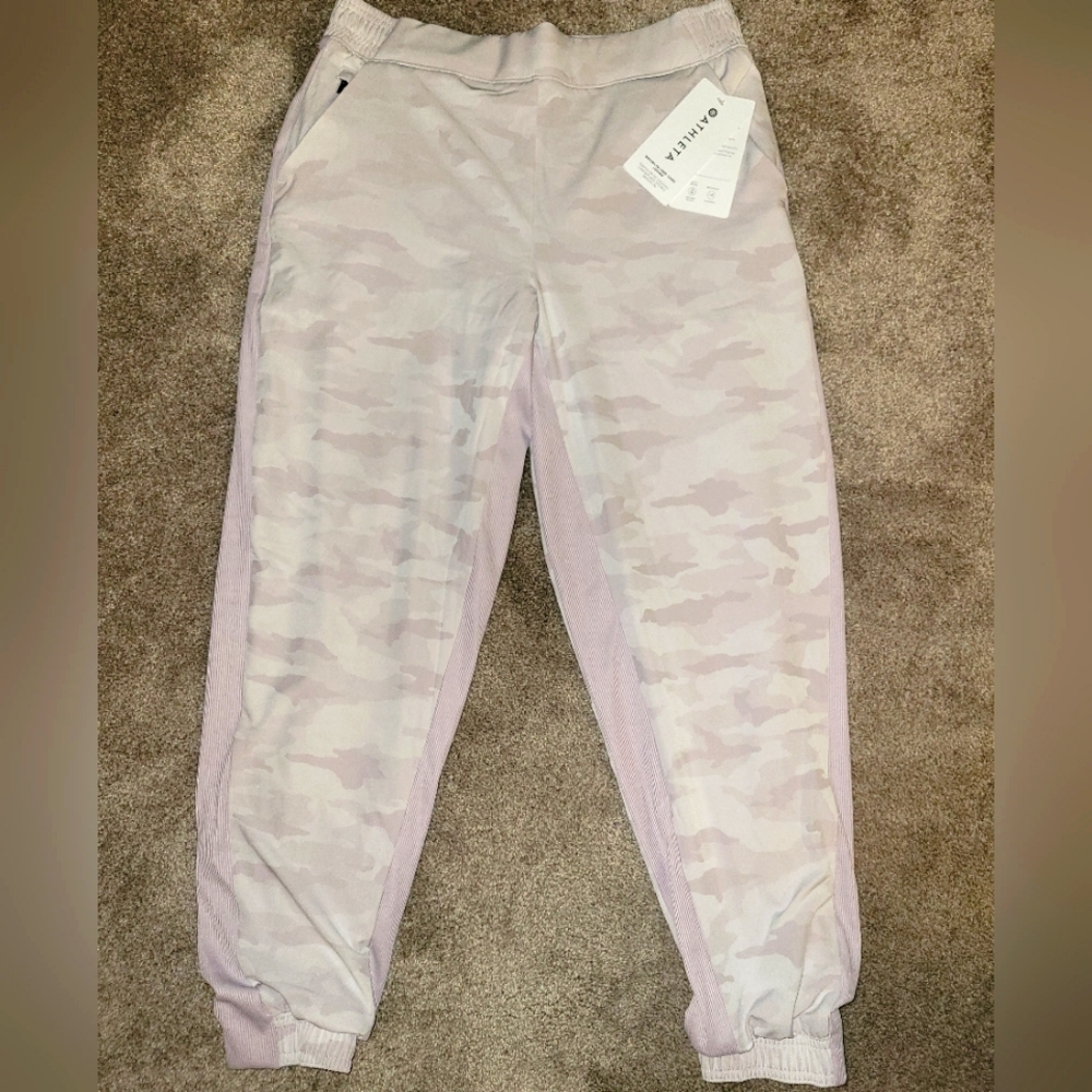 Size 12 Women's Athleta Joggers - Pink camo